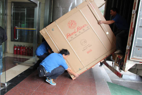 运河钢琴贵重工艺品无忧运